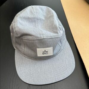 Evo grey 5 panel hat